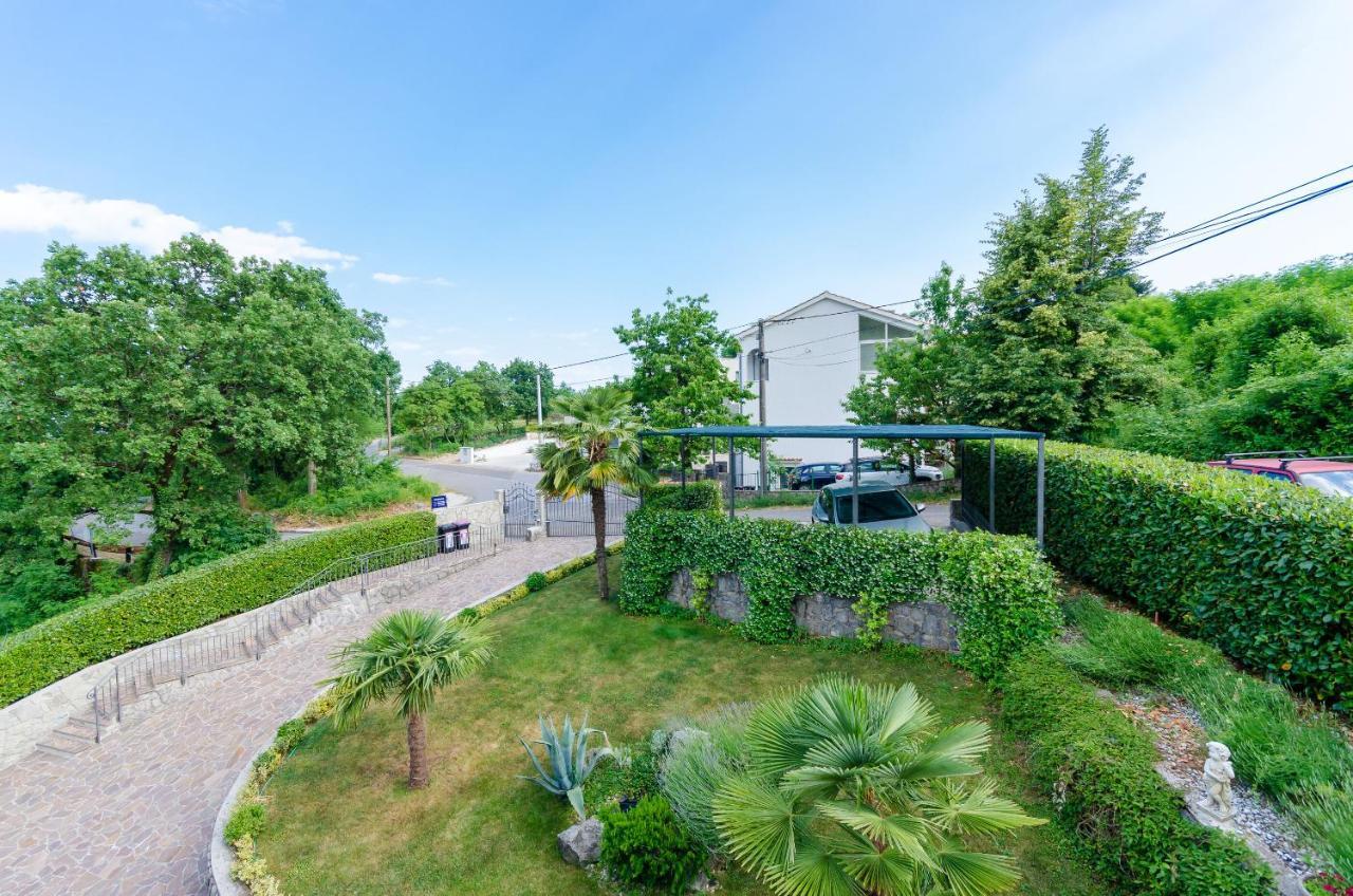 Apartments Marijana Ičići Extérieur photo
