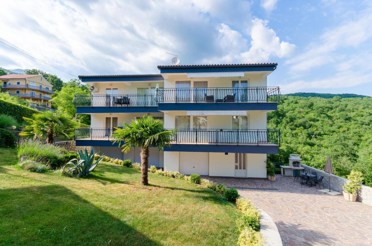 Apartments Marijana Ičići Extérieur photo