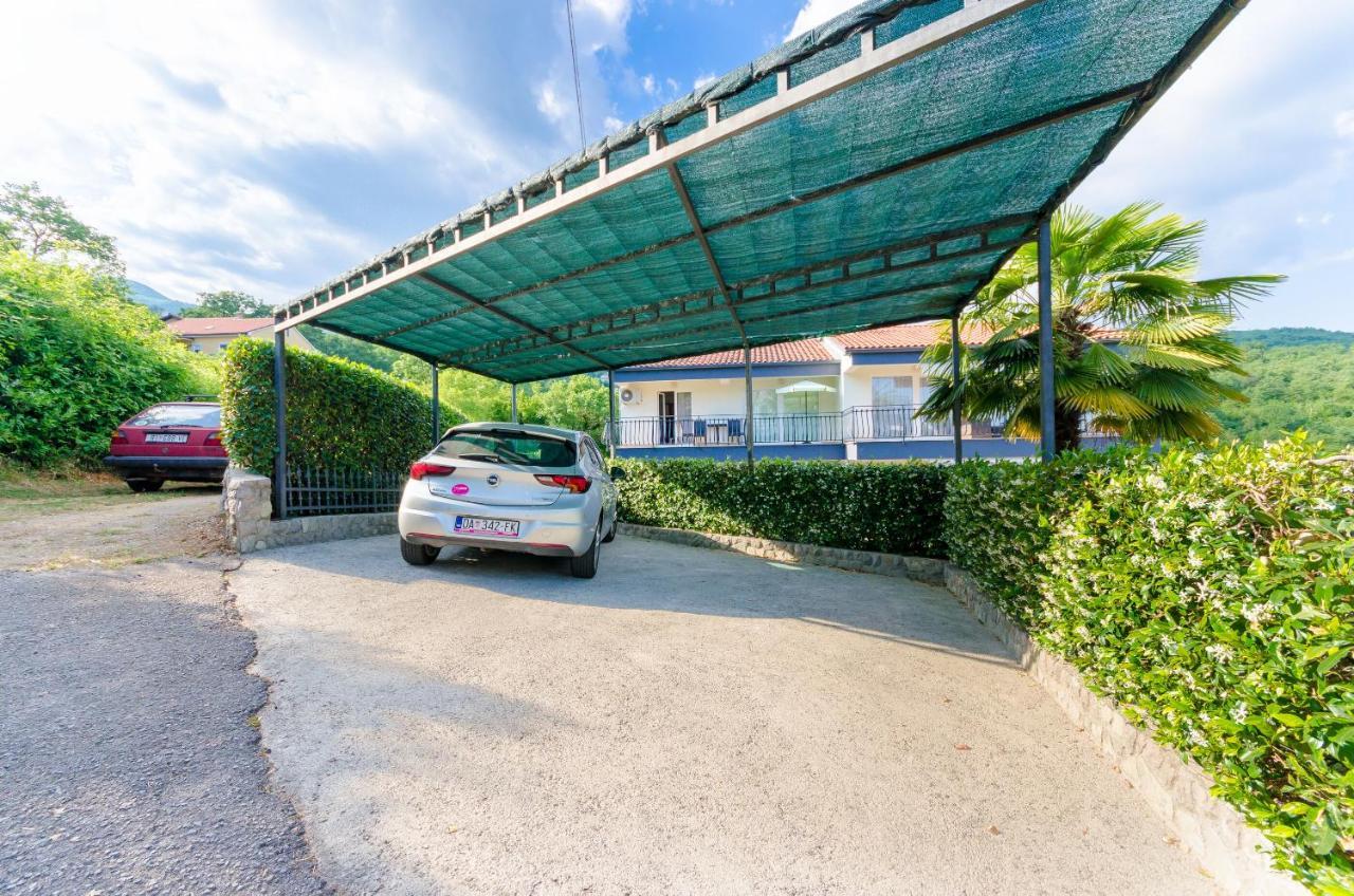 Apartments Marijana Ičići Extérieur photo