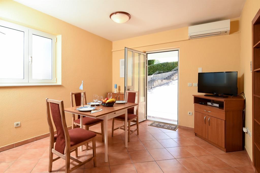 Apartments Marijana Ičići Extérieur photo