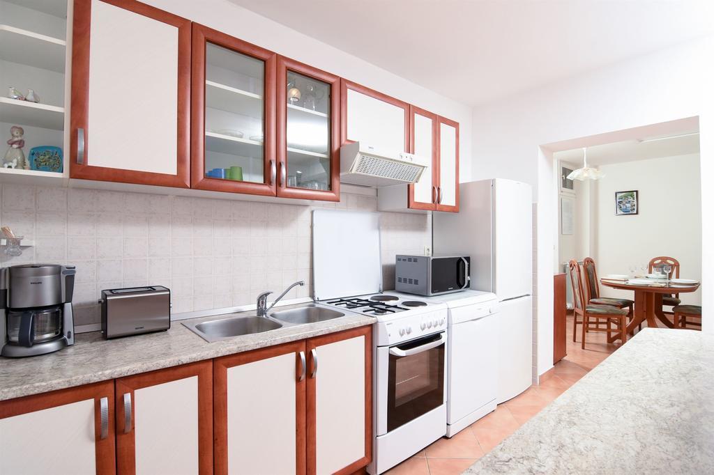 Apartments Marijana Ičići Extérieur photo