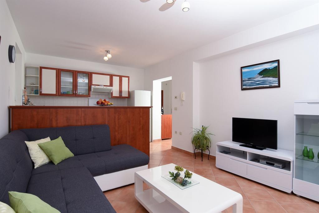 Apartments Marijana Ičići Extérieur photo