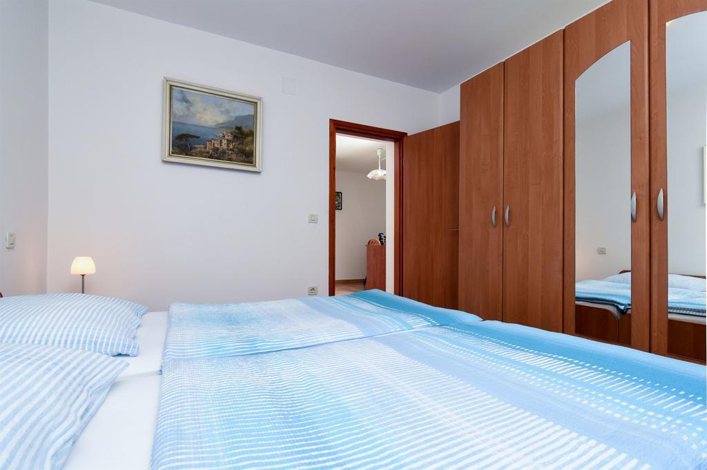 Apartments Marijana Ičići Extérieur photo